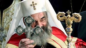 Patriarhul daniel a oficiat, în septembrie 2016, prima slujbă la catedrala mântuirii neamului, eveniment la care au asistat şi circa 2.500 de tineri care au participat la întâlnirea tinerilor ortodocşi din toată lumea. Patriarhul Daniel DÄƒ Primele Semne CÄƒ SusÈ›ine Vaccinarea PreoÈ›ii Antivaxeri Sunt CriticaÈ›i Tot Mai Des Spotmedia Ro Romania Dw 05 05 2021