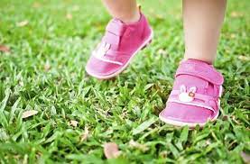 Schuhe Fur Kleinkinder Ihr Kind Mit 13 Monaten
