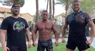 Последние твиты от marcin tybura (@marcintybura). Marcin Tybura I Jego Sztab Dotarli Juz Do Las Vegas Mmarocks