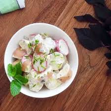 In a large bowl, whisk to combine the mayonnaise, olive oil, vinegar, mustard, 1/2 tsp salt, and 1/4 tsp black pepper. 10 Best Red Potato Salad Without Eggs Recipes Yummly