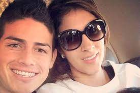 James Rodríguez le canta a Daniela en su cumpleaños | Revista Cromos