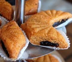 Un Classique De La Patisserie Orientale Qui Fait En General L Unanimite A Base De Semoule Et De Pate De Dattes Maison Recette Makrout Pate De Datte Patisserie