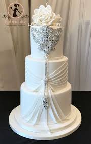Bling Wedding Cake This Is Not One Of My Own Designs And I Wish I Knew Who Originally Make It So T Bling Wedding Cakes Wedding Cake Options Tiered Wedding Cake