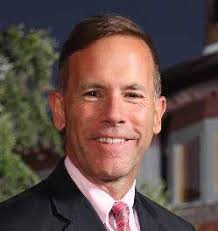 CHAMBER CHASE KICKS OFF