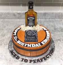 Design Birthday Cake Liquor Bottle 36 Whiskey Birthday Cake Design Ideas For 2020 In 2020 Cake Designs Birthday Cake Cake Designs