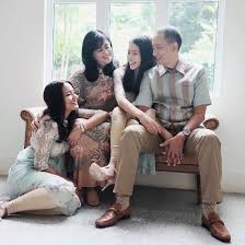 Tidak hanya terkenal dengan aktingnya dalam film perahu kertas, kemampuannya dalam bernyanyi juga tidak diragukan lagi. Profil Terlengkap Maudy Ayunda Masa Kecil Dan Keluarga Pacar Atau Kekasih Agama Perjalanan Karier Pendidikan Akun Instagram Hingga Foto Terbarunya Dont Sad