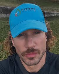 Last month (minus the 2.5 weeks spent in bed fighting demons, parasites &  the flu from hell). Slide 1: En route to @ashedavenport's Dusty Springfield  inspired 40th Slide 2: someone was giving