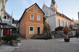 В саду апартаментов haus assinger есть все необходимое для приготовления барбекю. Gailtal Journal Der Kleine Bar