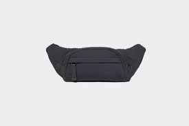 | the officer on the beat picks up information; Lululemon On The Beat Belt Bag Pack Hacker