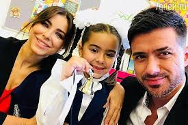 Обладательница многих престижных премий — «золотой граммофон», «певица года», «золотая шарманка», «человек года», «песня года». Ani Lorak Pevica Biografiya Poslednie Novosti Zhizni Zvezd 7dnej Ru