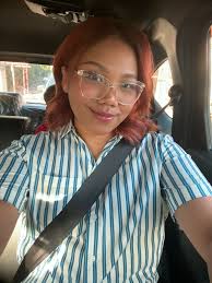 Hi everyone! I'm Jay-Ann, and I'll be moving to Nashville in May for an  internship. I'm looking for a studio apartment but am also open to having  roommates! My budget is $1,200