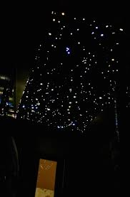 Starlight ceilings provide a relaxing mood lighting experience, evoking memories of cloudless starry skies on long summer evenings. Star Ceiling Bathroom With Fiber Optic And Led Light Shooting Stars Homify