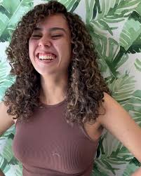 Late Easter post 🐣 Leah B & Mikaela ❤️🐣 Gracias Dios por permitirnos  tenerlas con nosotros 🙏🏼. El amor que sentimos por nuestras niñas es  muuuuuuy grande ❤️ ( ya entiendo a