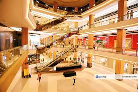 If only it had a cinema, it'd be better than the starling. Atria Shopping Mall Kl