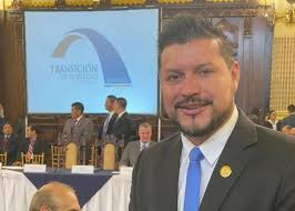 Josué Lemus renuncia como ministro de Comunicaciones y retoma su puesto en  el Congreso