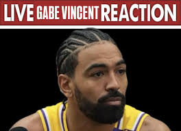 Reaksi Gabe Vincent bila dia masukkan 3 mata penting, tak seimbang dengan  tangan kat muka dia: : r/lakers