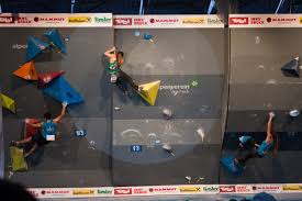 While jamabiko features joyously upbeat more conventionaly swinging song forms. Boulder Europameisterschaft 2015 In Innsbruck