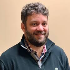 Zach Lund is truly a local attorney, born and raised in Lee's Summit. After  graduating from Lee's Summit North, Zach received his business degree from  UMKC. After attending law school at UMKC,