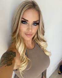 Nilsa Robles's Instagram, Twitter & Facebook