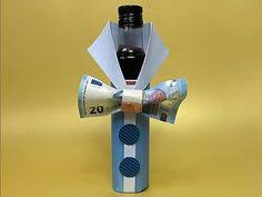 Geldgeschenk Flasche Mit Fliege Geldgeschenke Diy Kindergeschenke Geldgeschenke Selber Basteln