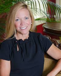 Elizabeth Harr Of Hinge Marketing On How to Build Your Brand as an  Executive and Why it Matters