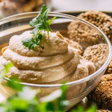 Hummus is the perfect solution for a healthy, delicious snack! Heart Healthy 5 Minute Oil Free Hummus Recipe Veeg