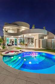 Luxury Mansion With Swimming Pool Luxury Homes Villas Mansions Luxury Homestyle Villa Luxurylife Www Thinkruptor Com Kiến Truc House Kiến Truc Sư