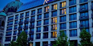 The main railway station göttingen is a stop on rail networks with destinations like hamburg, bremen, hanover, frankfurt, stuttgart, munich and zurich. Marketing Lichter Countdown Bis Zur Wiedereroffnung