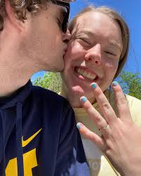 TᕼE ᑭᖇᗩTTᒪE ᔕᑭOᖇTᔕ ᑭOᗪᑕᗩᔕT