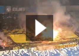 Nun haben robin gosens & co. Choreografien Pyro Feuerwerk Bei Bergamo Gegen Den Bvb Faszination Fankurve
