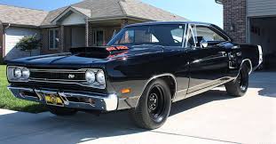 25 Fastest Muscle Cars Of The 60s And 70s Muscle Cars American Muscle Cars Mopar Muscle Cars