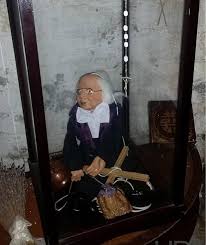Review annabelle comes home, berkisah tentang kejadian yang menimpa rumah keluarga warren sesaat setelah boneka tersebut berada di rumahnya. Seram Ini Video Penampakan Boneka Hantu Asal Inggris Merdeka Com