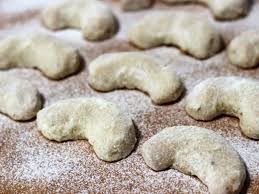 For these christmas cookies, the cinnamon rings, from austria you don't need special ingredients. Vanillekipferl Austrian Christmas Biscuits