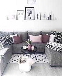 Schwarz Weiss Lila Interior Designing Living Room Ideas Living Room Decor Apartment Ideas Sofa Grau Rote Sof Wohnen Wohnzimmer Einrichten Wohnzimmer Grau