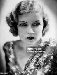 102 Ellen Estelle Photos & High Res Pictures