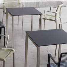 Know the ping pong table dimensions including length, width & height. Claro Table In Metal Suitable For Outdoor Available In Different Dimensions Sediarreda Com