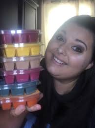 Quick wax change before I head off back to work.....love walking back in to  a sweet smelling house 😊