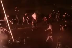 The public prosecutor demanded 5 months in prison, two of which conditionally suspended, against nine ado den haag supporters in court on tuesday. Reconstructie Ado Hooligans Wilden Confrontatie Aangaan Met Boksbeugels En Honkbalknuppel De Utrechtse Internet Courant