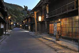 日本国内にある 伝統的な街並みが美しく日本の素晴らしさを再確認できるような観光地をいくつか紹介します どこもまるで昔にタイムスリップしたかのような景観 街並み 美しい景色 日本の景色