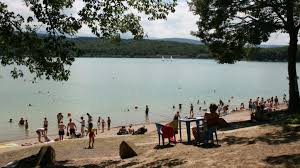 De nombreuses activités y sont proposées : Lacs Et Plans D Eau Ou Se Baigner En Ariege La Gazette Ariegeoise