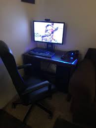 Low Budget Set Up Game Room Design Computer Desk Setup Gaming Room Setup