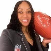 Kenneth Hickson's Instagram, Twitter & Facebook