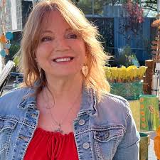 I haven't posted much in a while. I've been sick and other things. Here I'm  Putting together a 6 ft x 4 ft 3-d tile mosaic mural. I'm drawing a pattern  for