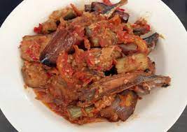 Haluskan bumbu sambal bawang, tidak perlu terlalu halus, tumis sebentar dengan minyak. Resep Sambal Terong Dan Pindang Oleh Queenara Nugraha Cookpad