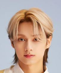 Jun Hui's Instagram, Twitter & Facebook