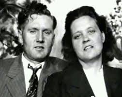 Elvis presley's mother, gladys, gave birth to her son on january 8, 1935, shortly before dawn. Vernon Und Gladys Presley The Memphis Flash