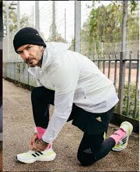If this name doesn't ring you any bells, chances are you were either born too late not before building his personal brand and accumulating a massive net worth of $450 million (in 2021). David Beckham Says His Kids Told Him He Was Too Old To Be Wearing Trainers Aktuelle Boulevard Nachrichten Und Fotogalerien Zu Stars Sternchen