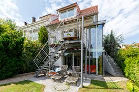 Das forró haus stuttgart, estugarda. Tolias Immobilien Gmbh
