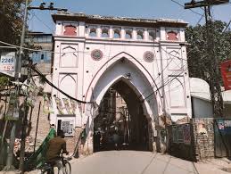 Historic Gates of Lahore: Explore the ...