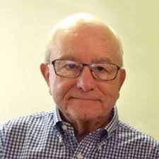 Dee Noyes's Instagram, Twitter & Facebook